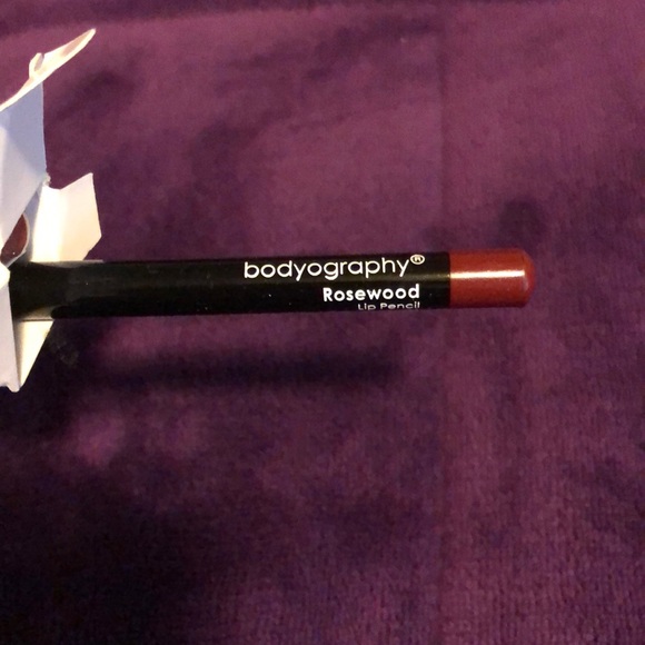 Lip liner - Picture 3 of 7